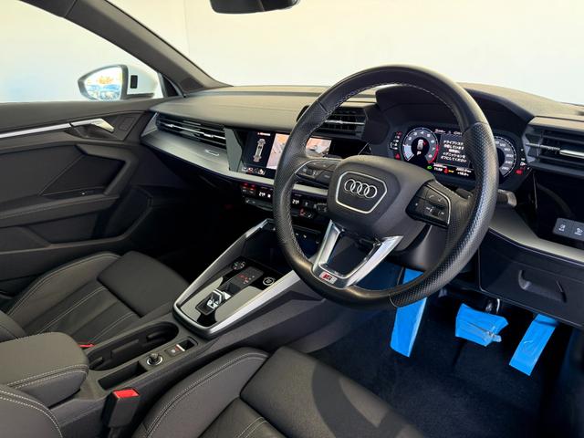 A3 スポーツバック30TFSI Sライン コンビニエンス&アシスタンスパッケージ ナビゲーションパッケージ プライバシーガラス ラグジュアリーパッケージ S lineプラスパッケージ 認定中古車(25枚目)