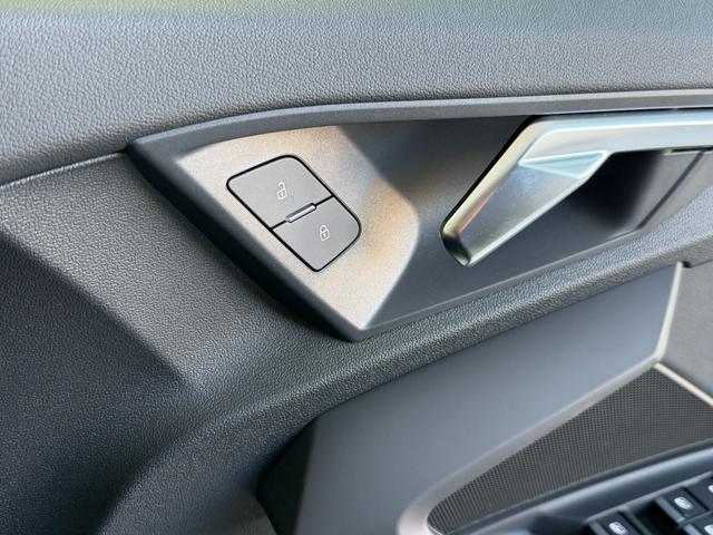 A3 スポーツバック30TFSI Sライン コンビニエンス&アシスタンスパッケージ ナビゲーションパッケージ プライバシーガラス ラグジュアリーパッケージ S lineプラスパッケージ 認定中古車(27枚目)