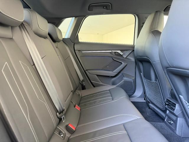 A3 スポーツバック30TFSI Sライン コンビニエンス&アシスタンスパッケージ ナビゲーションパッケージ プライバシーガラス ラグジュアリーパッケージ S lineプラスパッケージ 認定中古車(50枚目)