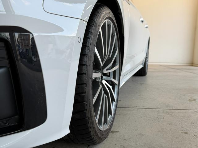 Ａ５スポーツバック ３５ＴＤＩ　Ｓライン　エクステリアミラーハウジング　グロスブラックサラウンドビューカメラ／パークアシストパノラマサンルーフブラックグロススタイリングパッケージ　認定中古車（9枚目）