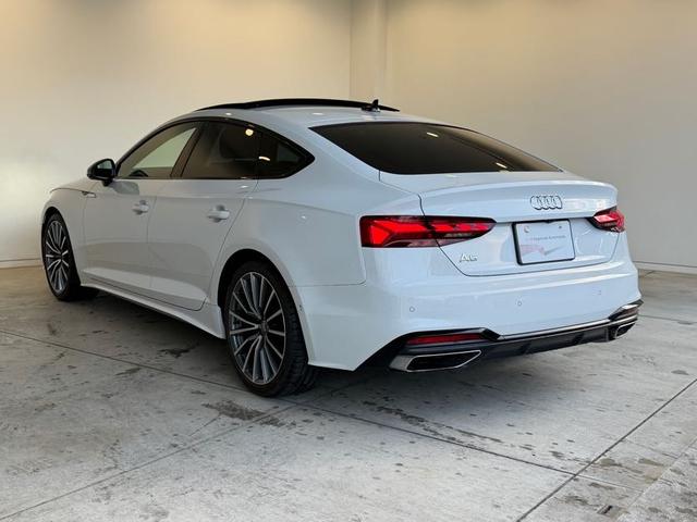 Ａ５スポーツバック ３５ＴＤＩ　Ｓライン　エクステリアミラーハウジング　グロスブラックサラウンドビューカメラ／パークアシストパノラマサンルーフブラックグロススタイリングパッケージ　認定中古車（17枚目）