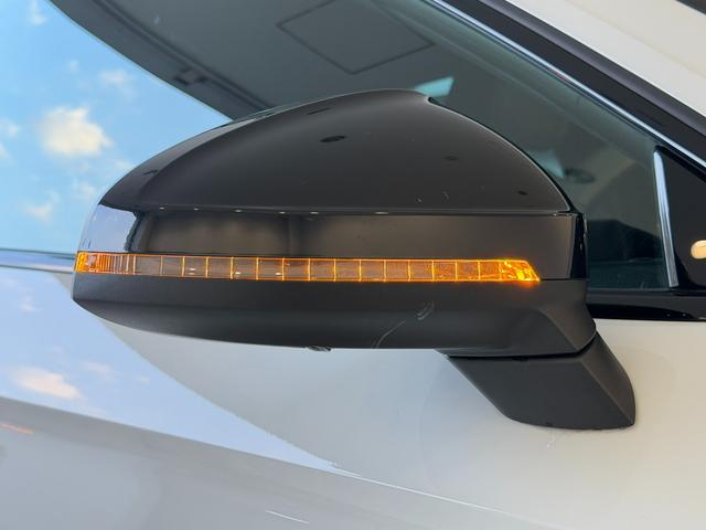 Ａ５スポーツバック ３５ＴＤＩ　Ｓライン　エクステリアミラーハウジング　グロスブラックサラウンドビューカメラ／パークアシストパノラマサンルーフブラックグロススタイリングパッケージ　認定中古車（64枚目）