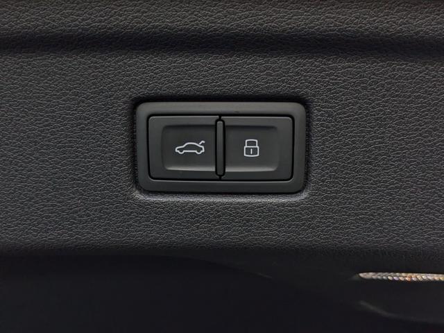 Ａ５スポーツバック ４５ＴＦＳＩクワトロ　Ｓライン　ワンオーナー　サラウンドビューカメラ　パークアシスト　スマートフォンワイヤレスチャージング　認定中古車（16枚目）