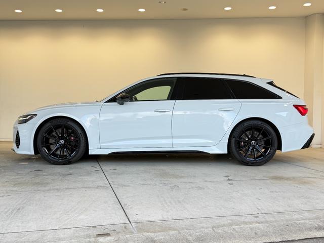 ＲＳ６アバント ベースグレード　ＲＳアダプティブエアサスペンション　ＢＡＮＧ＆ＯＬＵＦＳＥＮ　バルコナレザー　シートベンチレーション　マットアルミニウムスタイリング　デコラティブパネルカーボンツイル　プライバシーガラス　認定中古車（7枚目）