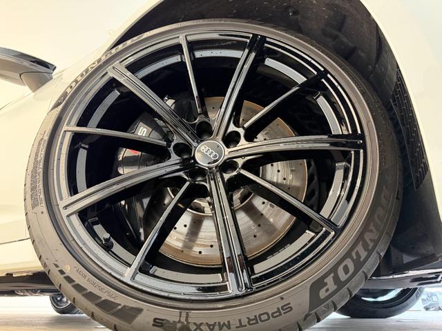 ＲＳ６アバント ベースグレード　ＲＳアダプティブエアサスペンション　ＢＡＮＧ＆ＯＬＵＦＳＥＮ　バルコナレザー　シートベンチレーション　マットアルミニウムスタイリング　デコラティブパネルカーボンツイル　プライバシーガラス　認定中古車（15枚目）