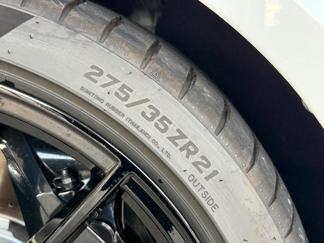 ＲＳ６アバント ベースグレード　ＲＳアダプティブエアサスペンション　ＢＡＮＧ＆ＯＬＵＦＳＥＮ　バルコナレザー　シートベンチレーション　マットアルミニウムスタイリング　デコラティブパネルカーボンツイル　プライバシーガラス　認定中古車（18枚目）