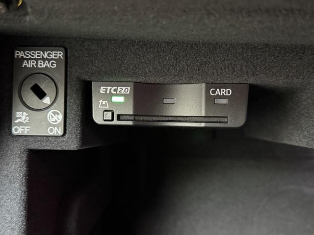 ＲＳ６アバント ベースグレード　ＲＳアダプティブエアサスペンション　ＢＡＮＧ＆ＯＬＵＦＳＥＮ　バルコナレザー　シートベンチレーション　マットアルミニウムスタイリング　デコラティブパネルカーボンツイル　プライバシーガラス　認定中古車（23枚目）