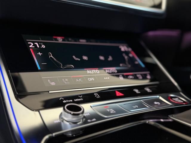 ＲＳ６アバント ベースグレード　ＲＳアダプティブエアサスペンション　ＢＡＮＧ＆ＯＬＵＦＳＥＮ　バルコナレザー　シートベンチレーション　マットアルミニウムスタイリング　デコラティブパネルカーボンツイル　プライバシーガラス　認定中古車（25枚目）