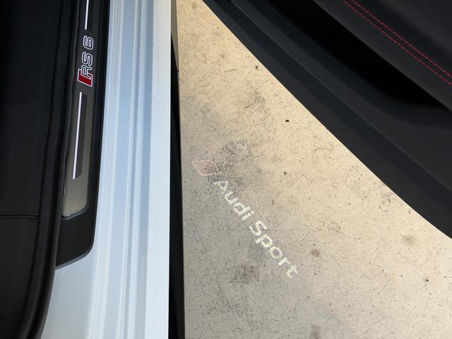 ＲＳ６アバント ベースグレード　ＲＳアダプティブエアサスペンション　ＢＡＮＧ＆ＯＬＵＦＳＥＮ　バルコナレザー　シートベンチレーション　マットアルミニウムスタイリング　デコラティブパネルカーボンツイル　プライバシーガラス　認定中古車（31枚目）