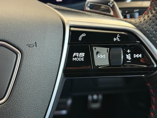 ＲＳ６アバント ベースグレード　ＲＳアダプティブエアサスペンション　ＢＡＮＧ＆ＯＬＵＦＳＥＮ　バルコナレザー　シートベンチレーション　マットアルミニウムスタイリング　デコラティブパネルカーボンツイル　プライバシーガラス　認定中古車（59枚目）