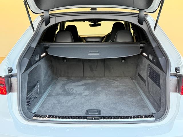 ＲＳ６アバント ベースグレード　ＲＳアダプティブエアサスペンション　ＢＡＮＧ＆ＯＬＵＦＳＥＮ　バルコナレザー　シートベンチレーション　マットアルミニウムスタイリング　デコラティブパネルカーボンツイル　プライバシーガラス　認定中古車（65枚目）