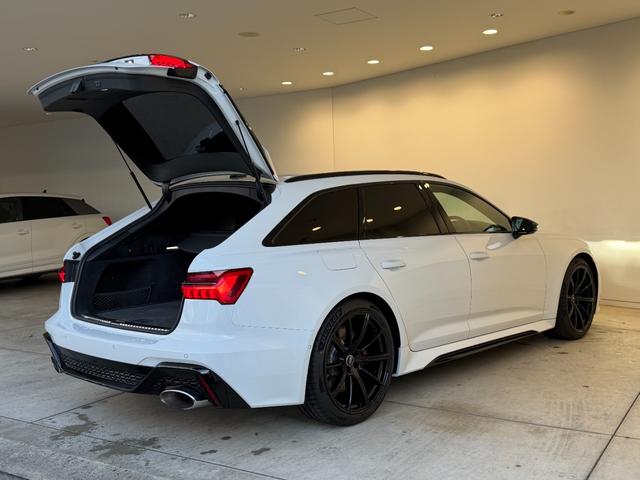 ＲＳ６アバント ベースグレード　ＲＳアダプティブエアサスペンション　ＢＡＮＧ＆ＯＬＵＦＳＥＮ　バルコナレザー　シートベンチレーション　マットアルミニウムスタイリング　デコラティブパネルカーボンツイル　プライバシーガラス　認定中古車（66枚目）