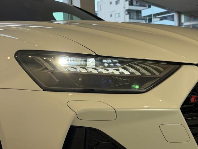 ＲＳ６アバント ベースグレード　ＲＳアダプティブエアサスペンション　ＢＡＮＧ＆ＯＬＵＦＳＥＮ　バルコナレザー　シートベンチレーション　マットアルミニウムスタイリング　デコラティブパネルカーボンツイル　プライバシーガラス　認定中古車（68枚目）