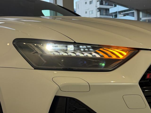 ＲＳ６アバント ベースグレード　ＲＳアダプティブエアサスペンション　ＢＡＮＧ＆ＯＬＵＦＳＥＮ　バルコナレザー　シートベンチレーション　マットアルミニウムスタイリング　デコラティブパネルカーボンツイル　プライバシーガラス　認定中古車（70枚目）