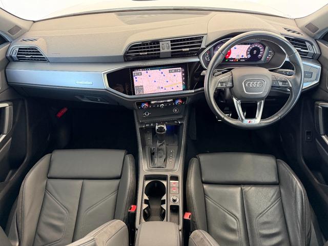 Ｑ３スポーツバック ３５ＴＤＩクワトロ　Ｓライン　アシスタンスパッケージ　プラスパッケージ　ベーシックパッケージ　ＴＶチューナー　スマートフォンインターフェース　ワイヤレスチャージング　認定中古車（4枚目）