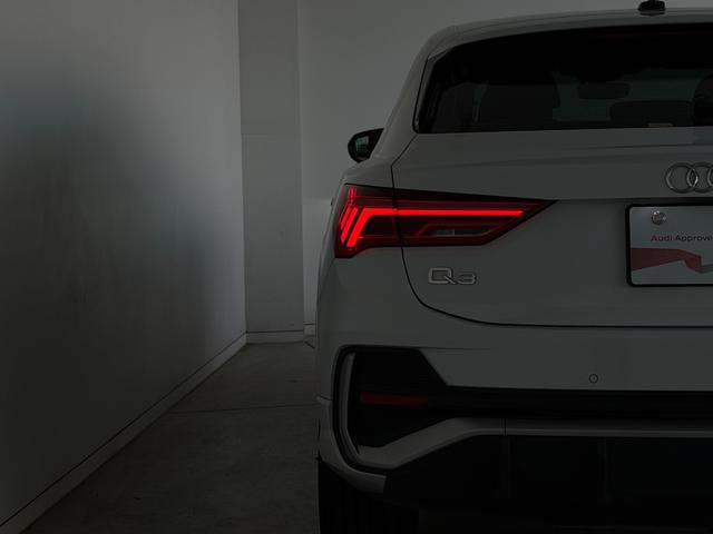 Ｑ３スポーツバック ３５ＴＤＩクワトロ　Ｓライン　アシスタンスパッケージ　プラスパッケージ　ベーシックパッケージ　ＴＶチューナー　スマートフォンインターフェース　ワイヤレスチャージング　認定中古車（13枚目）