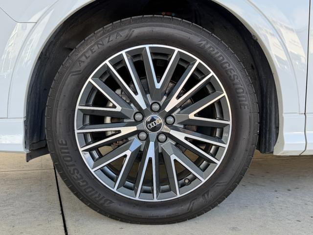 Ｑ３スポーツバック ３５ＴＤＩクワトロ　Ｓライン　アシスタンスパッケージ　プラスパッケージ　ベーシックパッケージ　ＴＶチューナー　スマートフォンインターフェース　ワイヤレスチャージング　認定中古車（17枚目）