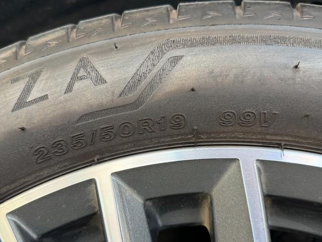 Ｑ３スポーツバック ３５ＴＤＩクワトロ　Ｓライン　アシスタンスパッケージ　プラスパッケージ　ベーシックパッケージ　ＴＶチューナー　スマートフォンインターフェース　ワイヤレスチャージング　認定中古車（18枚目）