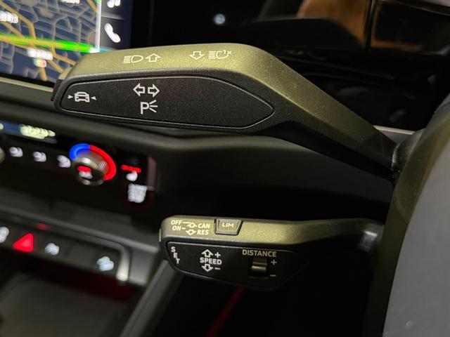 ＲＳ Ｑ３ ベースグレード　１オーナ－　Ｂａｎｇ　＆　Ｏｌｕｆｓｅｎ　　ＲＳスポーツエキゾーストシステム　ＲＳ　ダンピングコントロールサスペンション　ＲＳデザインパッケージ　カーボンエンジンカバー　ファインナッパレザー（50枚目）