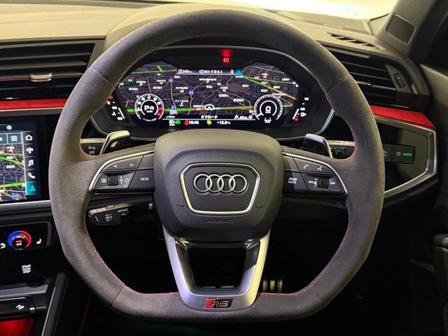 ＲＳ Ｑ３ ベースグレード　１オーナ－　Ｂａｎｇ　＆　Ｏｌｕｆｓｅｎ　　ＲＳスポーツエキゾーストシステム　ＲＳ　ダンピングコントロールサスペンション　ＲＳデザインパッケージ　カーボンエンジンカバー　ファインナッパレザー（56枚目）