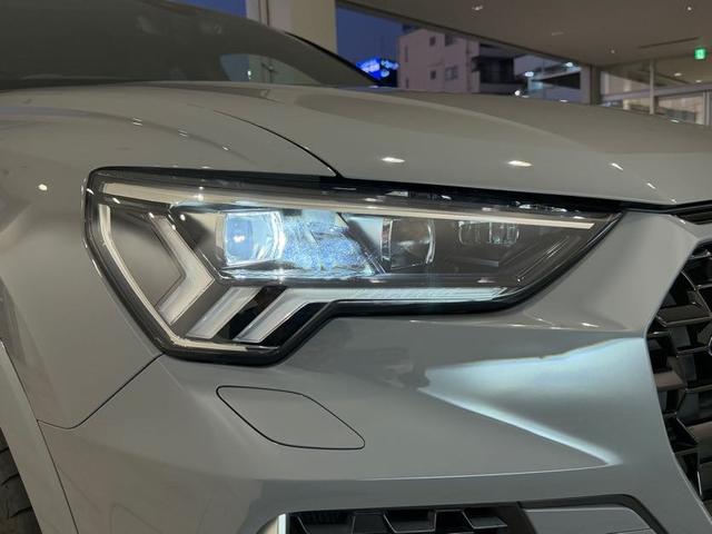 ＲＳ Ｑ３ ベースグレード　１オーナ－　Ｂａｎｇ　＆　Ｏｌｕｆｓｅｎ　　ＲＳスポーツエキゾーストシステム　ＲＳ　ダンピングコントロールサスペンション　ＲＳデザインパッケージ　カーボンエンジンカバー　ファインナッパレザー（60枚目）