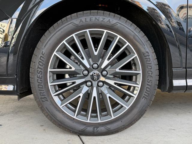 Ｑ３ ３５ＴＦＳＩ　Ｓライン　デモアップ　コンビニエンス＆アシスタントパッケージ　ＴＶチューナー　プラスパッケージ　スマフォインターフェース　ワイヤレスチャージャー　　認定中古車（15枚目）