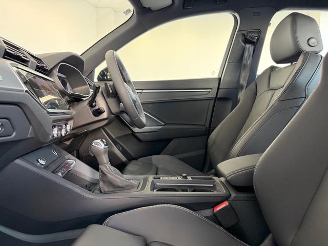 Ｑ３ ３５ＴＦＳＩ　Ｓライン　デモアップ　コンビニエンス＆アシスタントパッケージ　ＴＶチューナー　プラスパッケージ　スマフォインターフェース　ワイヤレスチャージャー　　認定中古車（20枚目）