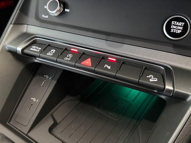 Ｑ３ ３５ＴＦＳＩ　Ｓライン　デモアップ　コンビニエンス＆アシスタントパッケージ　ＴＶチューナー　プラスパッケージ　スマフォインターフェース　ワイヤレスチャージャー　　認定中古車（47枚目）