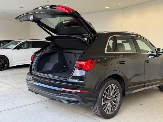 Ｑ３ ３５ＴＦＳＩ　Ｓライン　デモアップ　コンビニエンス＆アシスタントパッケージ　ＴＶチューナー　プラスパッケージ　スマフォインターフェース　ワイヤレスチャージャー　　認定中古車（59枚目）