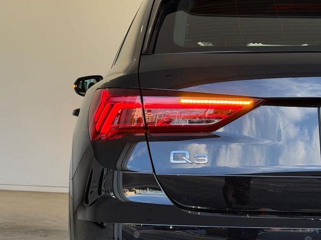 Ｑ３ ３５ＴＦＳＩ　Ｓライン　デモアップ　コンビニエンス＆アシスタントパッケージ　ＴＶチューナー　プラスパッケージ　スマフォインターフェース　ワイヤレスチャージャー　　認定中古車（66枚目）