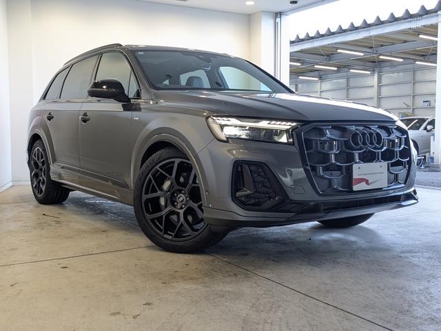 Ｑ７ ５０ＴＤＩクワトロ　Ｓライン　デモアップ　レザーパッケージ　パノラマサンルーフ　オールホイールステアリング　ブラックスタイリングパッケージ　レーザーライト　ブラックスタイリングパッケージ　認定中古車（6枚目）