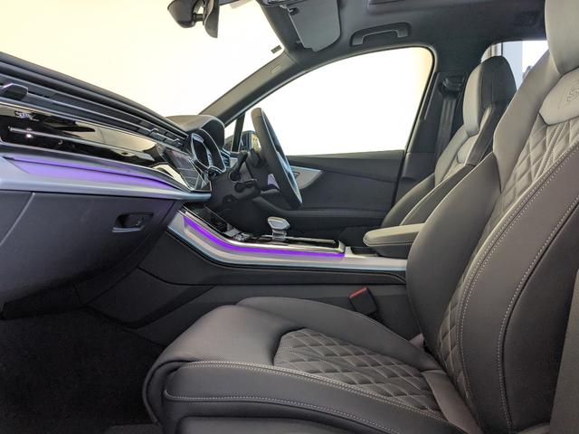 Ｑ７ ５０ＴＤＩクワトロ　Ｓライン　デモアップ　レザーパッケージ　パノラマサンルーフ　オールホイールステアリング　ブラックスタイリングパッケージ　レーザーライト　ブラックスタイリングパッケージ　認定中古車（16枚目）