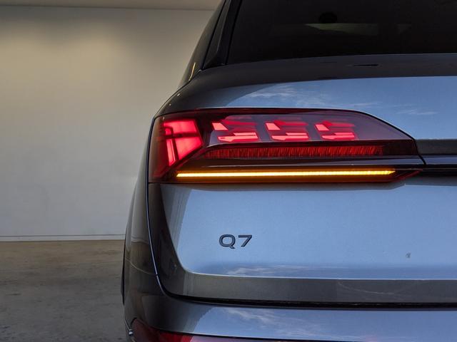 Ｑ７ ５０ＴＤＩクワトロ　Ｓライン　デモアップ　レザーパッケージ　パノラマサンルーフ　オールホイールステアリング　ブラックスタイリングパッケージ　レーザーライト　ブラックスタイリングパッケージ　認定中古車（56枚目）