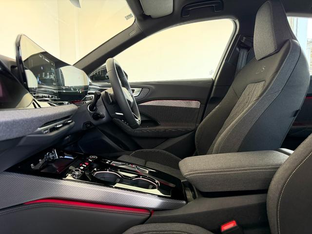 �����X�̍ۂ́A���a��w�������́A���n�t�����w���~��Ă����I�����X�S���҂����Ă���܂��I