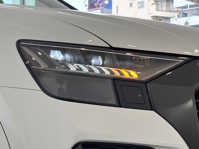 ＲＳ Ｑ８ ベースグレード　パノラマサンルーフ　ＲＳスポーツエキゾーストシステム　ヘッドライニング　アルカンターラブラック　ブラックスタイリングパッケージ　コンフォートパッケージ　認定中古車（68枚目）