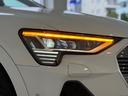 弊社は正規ディーラー店の中でもAudi Sport店でございますのでR8のご案内が可能です。Sモデル、RSモデルも豊富にございますのでお気軽にお問合せくださいませ。
