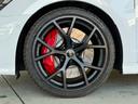 ベースグレード　レザーシート　ＲＳダンピングコントロールサスペンション　ＲＳスポーツエギゾースト　ＲＳデザインパッケージレッド　ＳＯＮＯＳ３Ｄサウンドシステム　プライバシーガラス　カラードキャリパーレッド　認定中古車（9枚目）