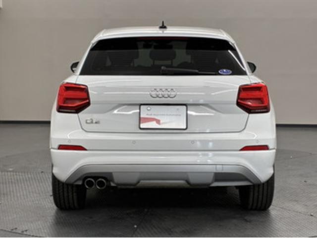 Q2 35TDIスポーツ メモリーナビ ETC ドライブレコーダー 衝突被害軽減ブレーキ アダプティブクルーズコントロール レーンキープアシスト 障害物センサー バックカメラ シートヒーター LEDヘッドライト アルミホイール(4枚目)