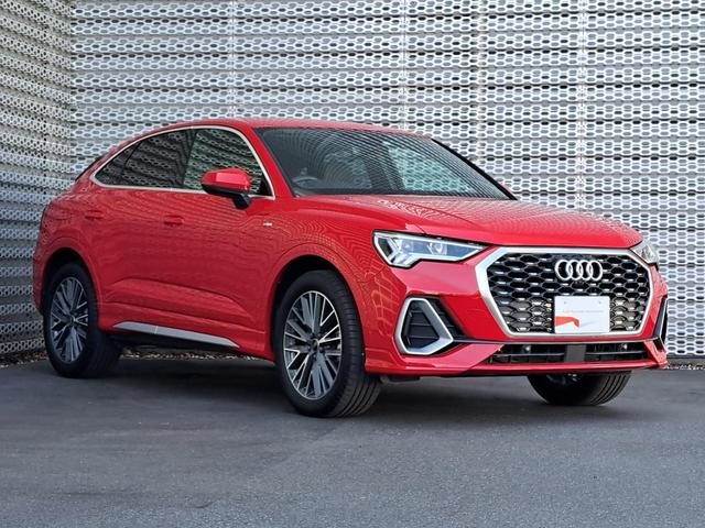 Ｑ３スポーツバック ３５ＴＦＳＩ　Ｓライン　コンビニエンス＆アシスタンスパッケージ　全周囲カメラ　フロント／サイド／バックカメラ　ブラインドスポット／リアトラフィックモニター　ルーフレール　フルエアロ　アルミホイール　シートヒーター　ＥＴＣ（6枚目）