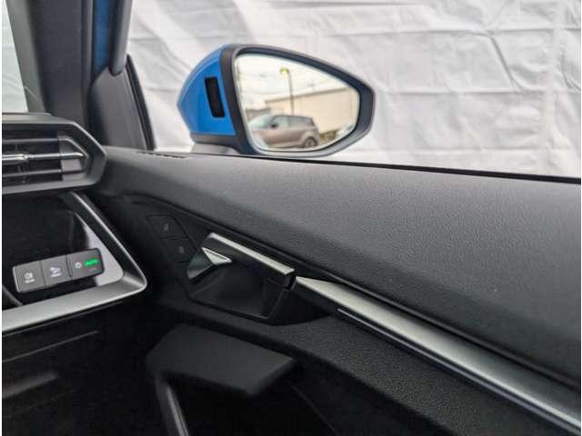 Ａ３ スポーツバック３０ＴＦＳＩ　Ｓライン　プラスＰＫＧ／コンビニエンス＆アシスタンス　ＡＢＳ　衝突被害軽減ブレーキ　アダプティブクルーズコントロール　レーンキープアシスト　障害物センサー　バックカメラ　横滑り防止装置　アイドリングストップ（22枚目）
