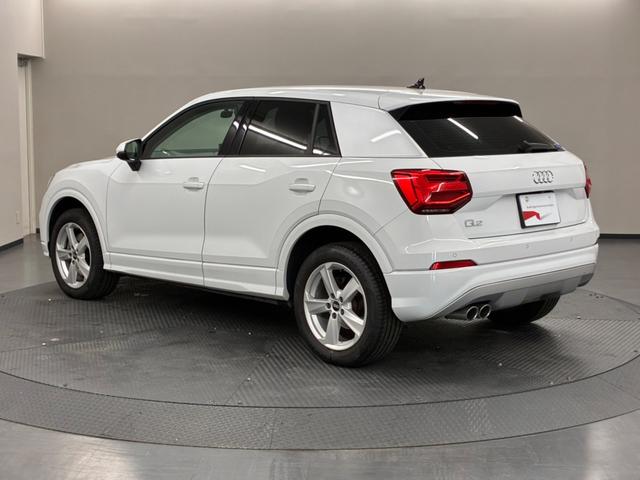 Ｑ２ ３５ＴＤＩスポーツ　ディーゼルターボ　認定中古車・オートテールゲート・シートヒーター・ＶＣ・ＡＣＣ・純正ＡＷ・純正ドラレコ　バックカメラ　ＬＥＤヘッドライト　シートヒーター　メモリーナビ　ミュージックプレイヤー接続可（8枚目）