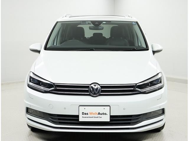 ゴルフトゥーラン ＴＤＩ　プレミアム　ＶＷ認定中古車　レザーシート　パワーシート　純正ナビゲーション　ＥＴＣ　ＴＶ付き　ＡＣＣ付き　自動衝突軽減ブレーキ　ワンオーナー　禁煙車　鑑定車　１７ｉｎｃｈタイヤ＆ホイール　特別仕様車（2枚目）