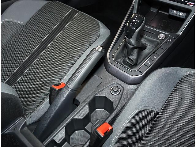 ポロ TSIスタイル フォルクスワーゲン認定中古車 トラベルアシスト レーンキープアシスト アダクティブクルーズコントロール バックモニター デモカー TSI ETC2.0 LEDヘッドライト(16枚目)