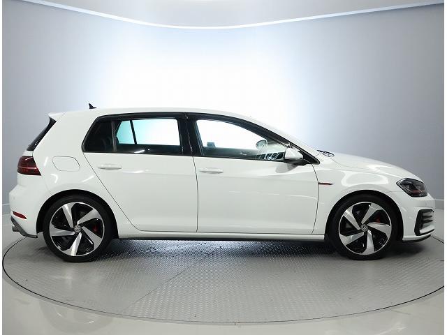 ゴルフGTI ベースグレード フォルクスワーゲン認定中古車 TSI 2000CC ターボエンジン クルーズコントロール LEDヘッドライト アイドリングストップ バックモニター CD DVD フルセグ TV(5枚目)