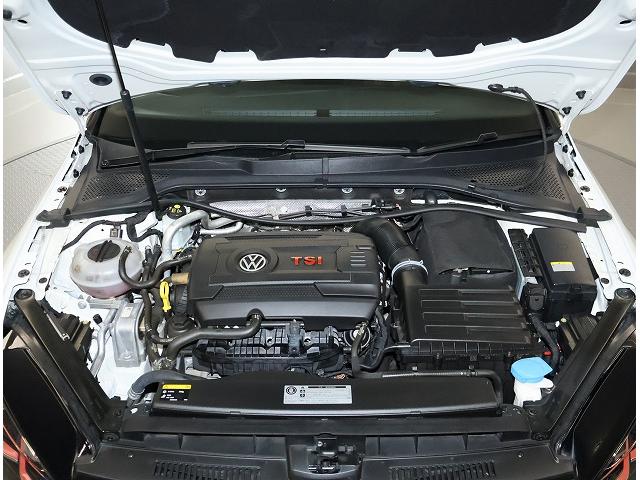 ゴルフGTI ベースグレード フォルクスワーゲン認定中古車 TSI 2000CC ターボエンジン クルーズコントロール LEDヘッドライト アイドリングストップ バックモニター CD DVD フルセグ TV(8枚目)