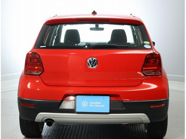 ポロ クロスポロ フォルクスワーゲン認定中古車 CROSS POLO 純正17インチアルミホイール アイドリングストップ バックモニター ETC CD DVD再生機能 フルセグ ガソリンターボ(3枚目)