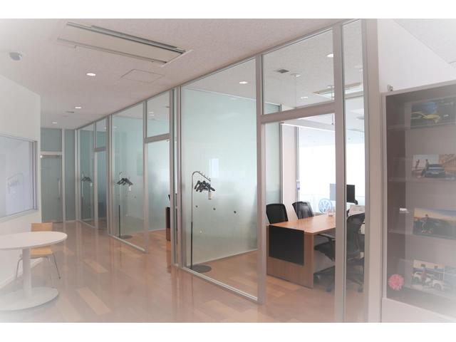 ポロ クロスポロ フォルクスワーゲン認定中古車 CROSS POLO 純正17インチアルミホイール アイドリングストップ バックモニター ETC CD DVD再生機能 フルセグ ガソリンターボ(32枚目)