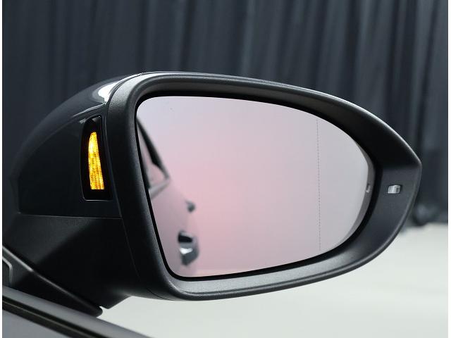 ゴルフＧＴＩ ベースグレード　フォルクスワーゲン認定中古車　サンルーフ　ＤＣＣ付き　トラベルアシスト　レーンキープアシスト　アダクティブクルーズコントロール　ハーマンカードン　ＥＴＣ２．０　純正アルミホイール（9枚目）