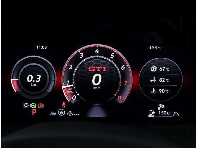 ゴルフＧＴＩ ベースグレード　フォルクスワーゲン認定中古車　サンルーフ　ＤＣＣ付き　トラベルアシスト　レーンキープアシスト　アダクティブクルーズコントロール　ハーマンカードン　ＥＴＣ２．０　純正アルミホイール（12枚目）