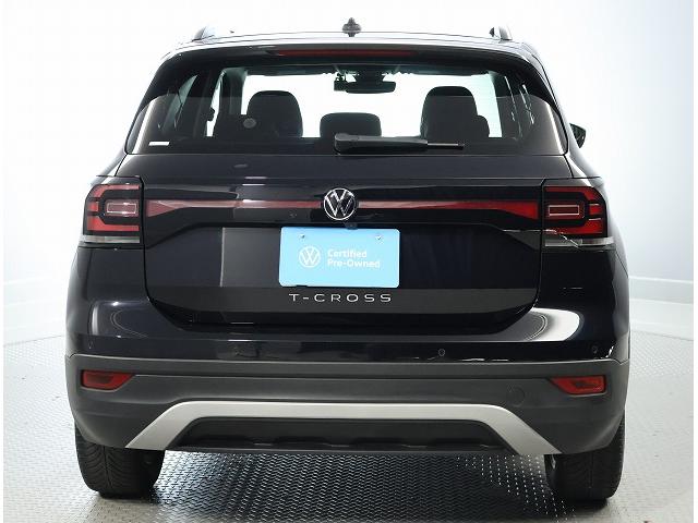 Ｔ－クロス ＴＳＩ　アクティブ　フォルクスワーゲン認定中古車　クルーズコントロール　ＬＥＤヘッドライト　純正インフォメーションディスプレイ　純正１６インチアルミホイール　バックモニター搭載　フルセグ　ドライブレコーダー（3枚目）
